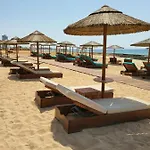 Gracia Villa *