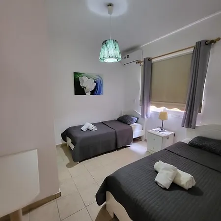 Villa Liberta Βίλα *