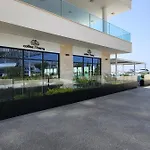 Gracia Villa *