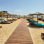Gracia Villa *