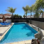 Gracia Villa
